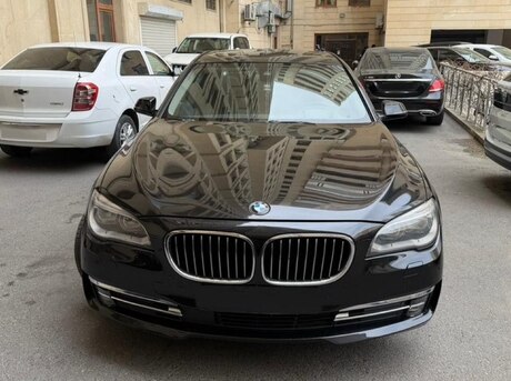BMW 730