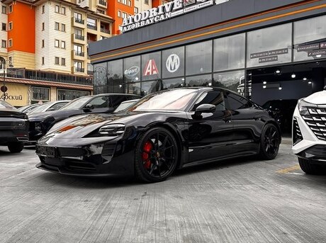 Porsche Taycan GTS