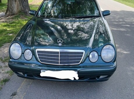 Mercedes E 220