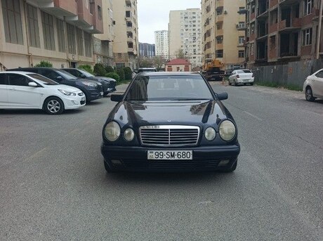Mercedes E 280