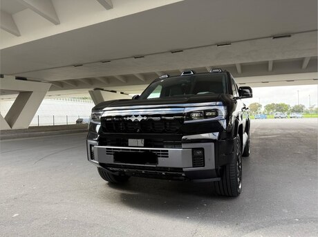 BYD Leopard 8
