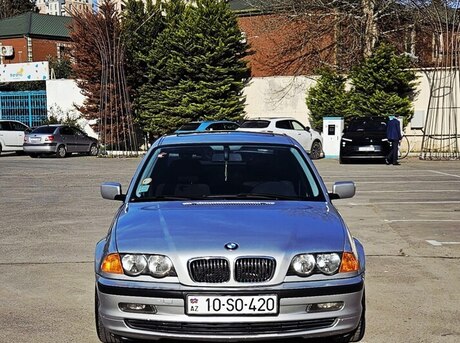 BMW 320