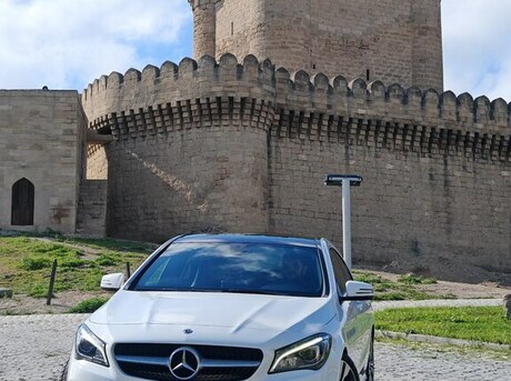 Mercedes CLA 250