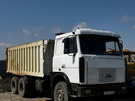MAZ 551605