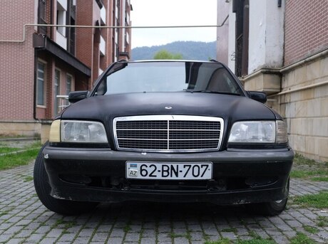 Mercedes C 180