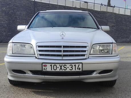 Mercedes C 230