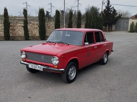 LADA (VAZ) 21011
