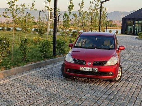 Nissan Tiida