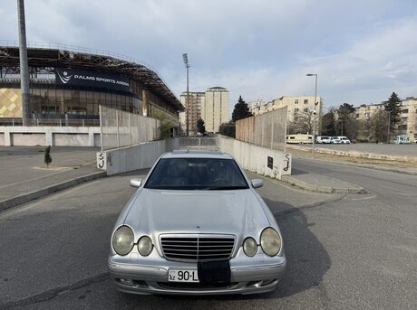 Mercedes E 320