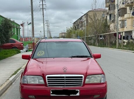 Mercedes C 200