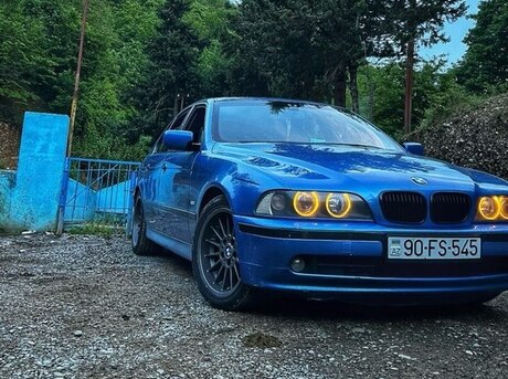 BMW 528