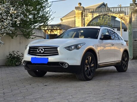 Infiniti FX35