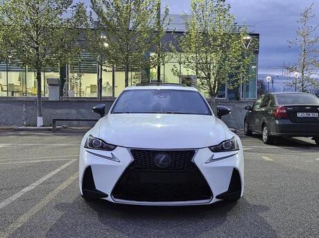 Lexus IS 200t