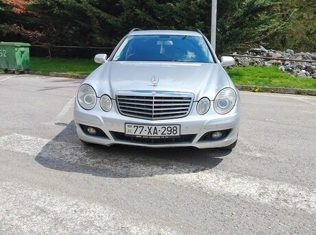 Mercedes E 220