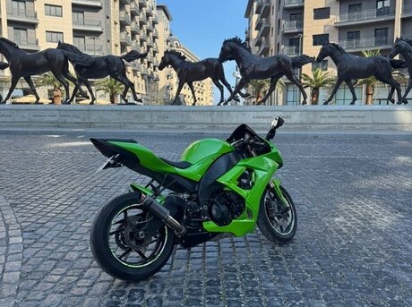 Kawasaki ZX-10RR 