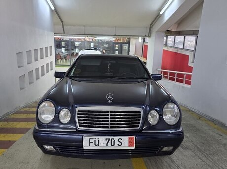 Mercedes E 300
