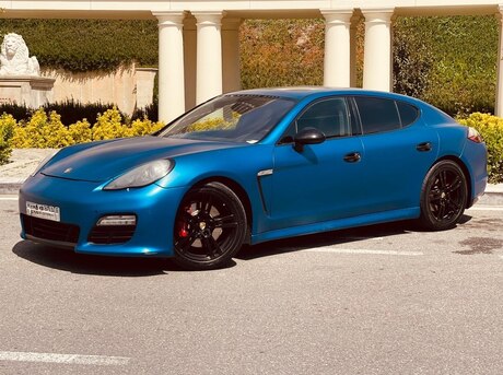 Porsche Panamera 4