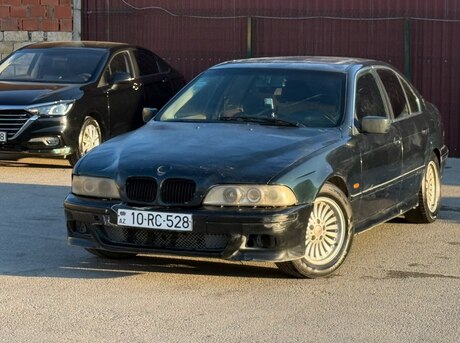 BMW 523