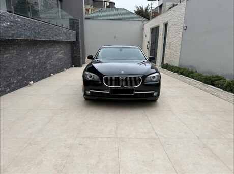 BMW 740