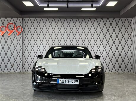 Porsche Taycan 4S
