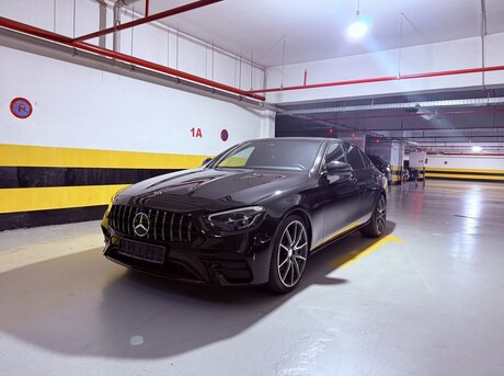 Mercedes E 200