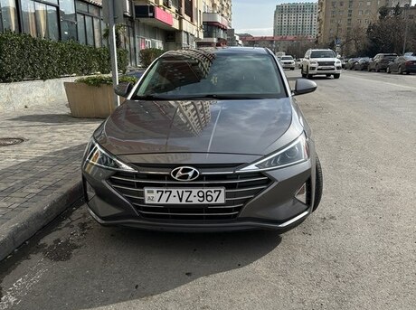 Hyundai Elantra