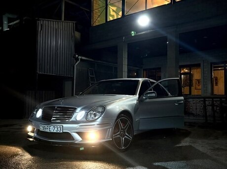 Mercedes E 320