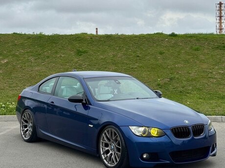 BMW 320 2008