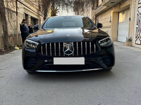Mercedes E 300 e 4MATIC