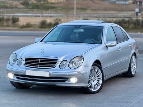 Mercedes E 240