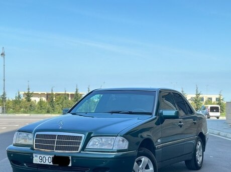 Mercedes C 200