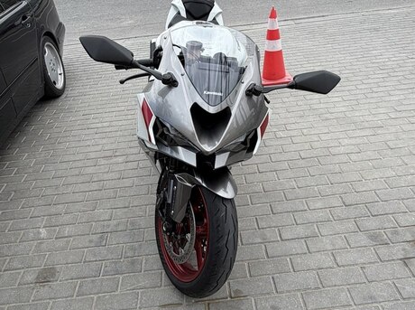 Kawasaki ZX-6R