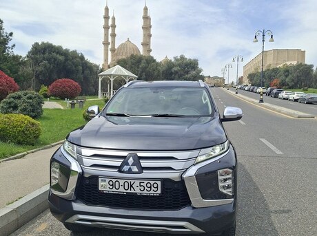 Mitsubishi Pajero Sport