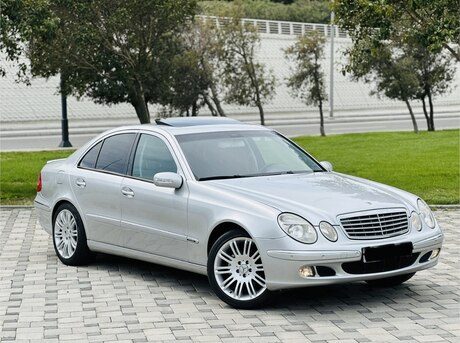 Mercedes E 240
