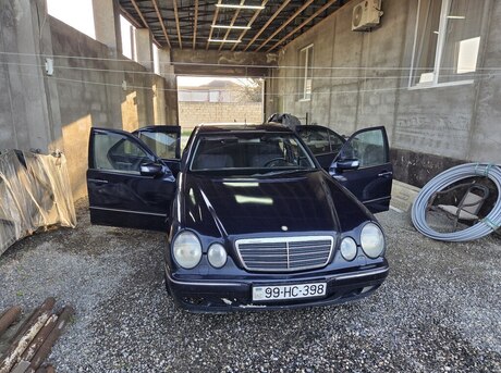 Mercedes E 220