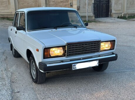 LADA (VAZ) 2107