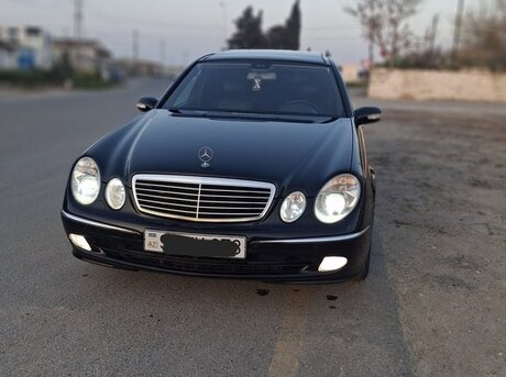 Mercedes E 240