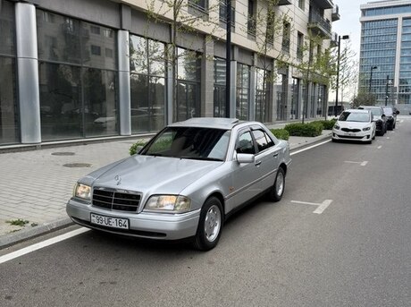 Mercedes C 220