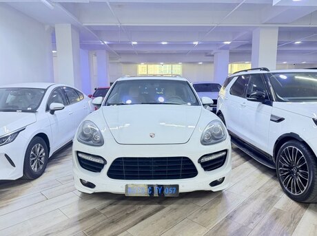 Porsche Cayenne GTS