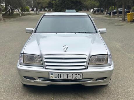 Mercedes C 180