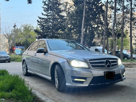 Mercedes C 250