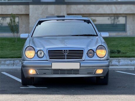 Mercedes E 280