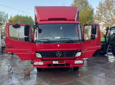 Mercedes Atego 818