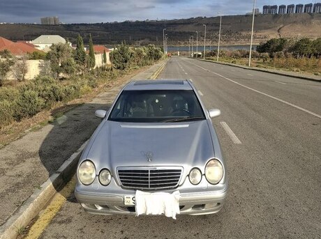 Mercedes E 270