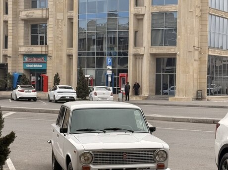 LADA (VAZ) 21011