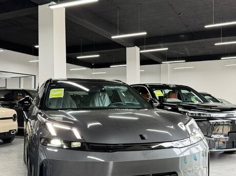 Lynk & Co 08