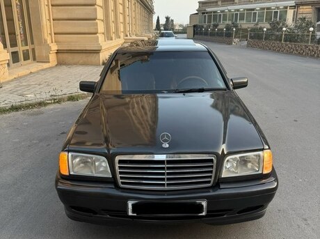 Mercedes C 180