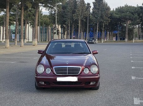 Mercedes E 320