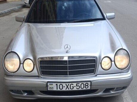 Mercedes E 230