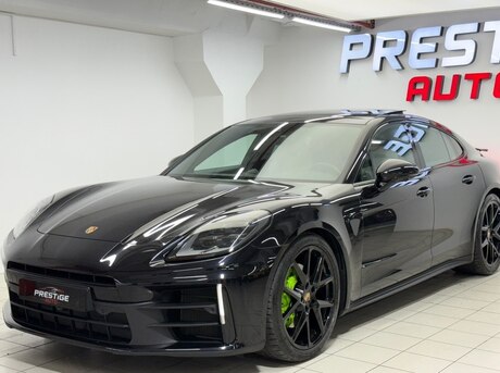Porsche Panamera 4